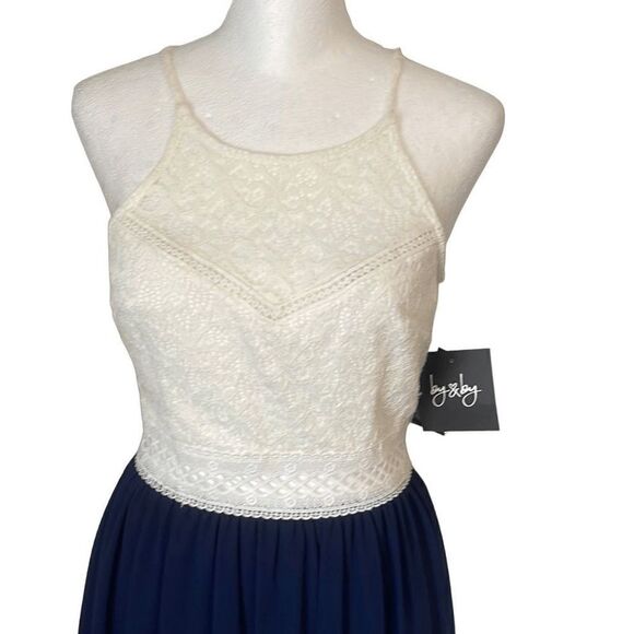 By & By Womens Lace Dress Lined Hi Low Fit Flare Sleeveless Cream Navy Blue 3 - Picture 2 of 10
